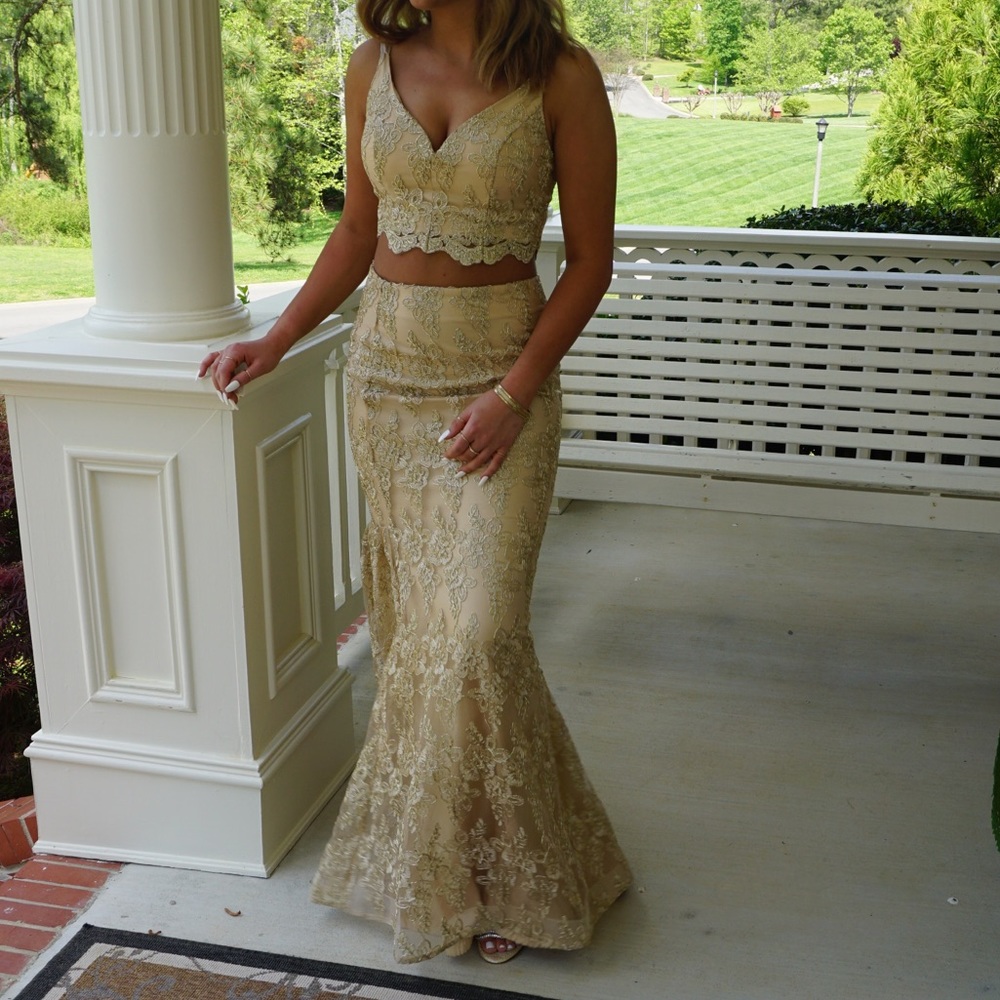 prom dress for sale !!✨✨✨